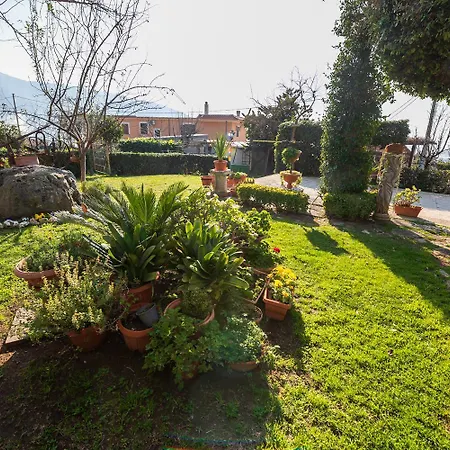 Ida Bed & Breakfast 4*